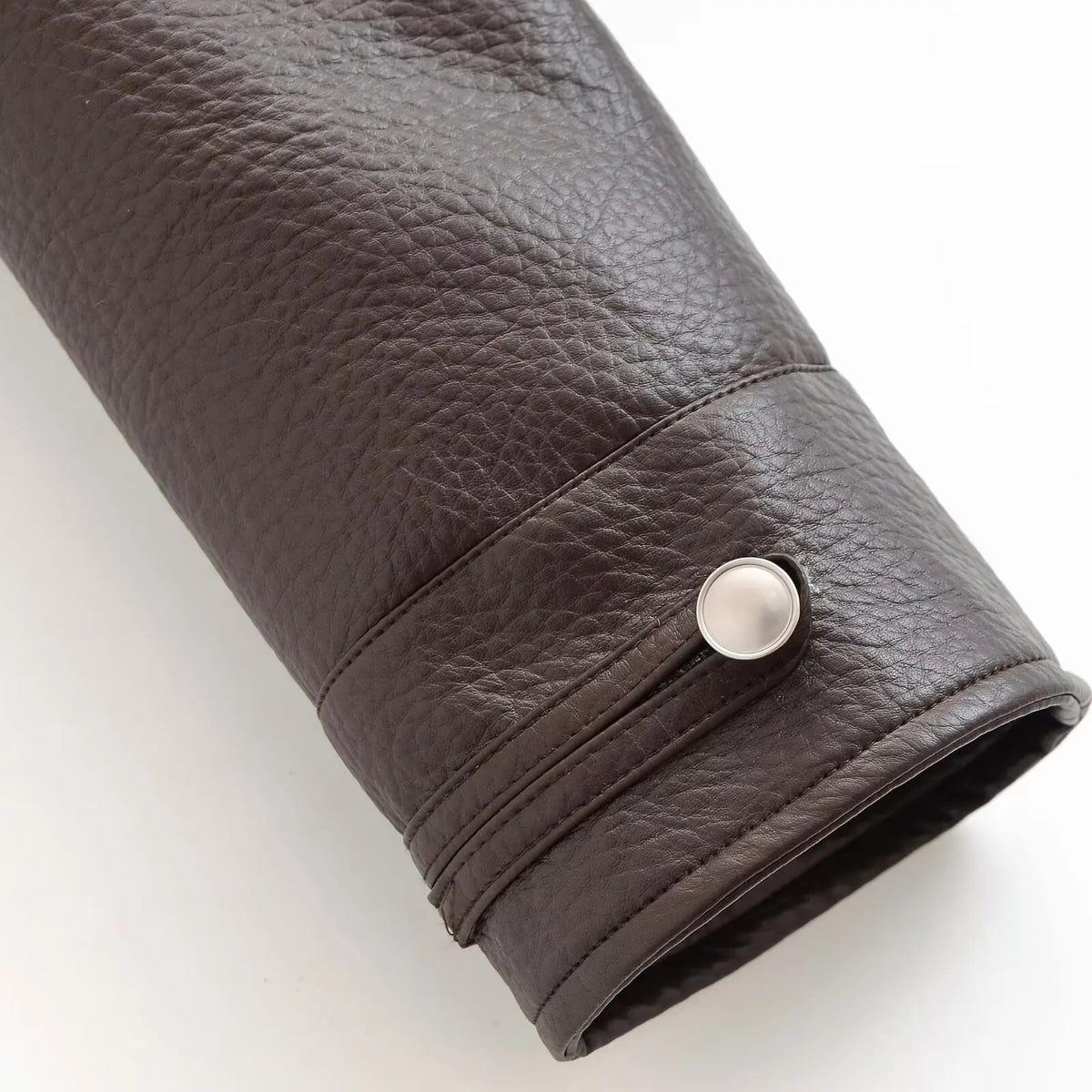 Giacca ecopelle Rahupa marrone — dettaglio polsino con bottone | Dream Shop