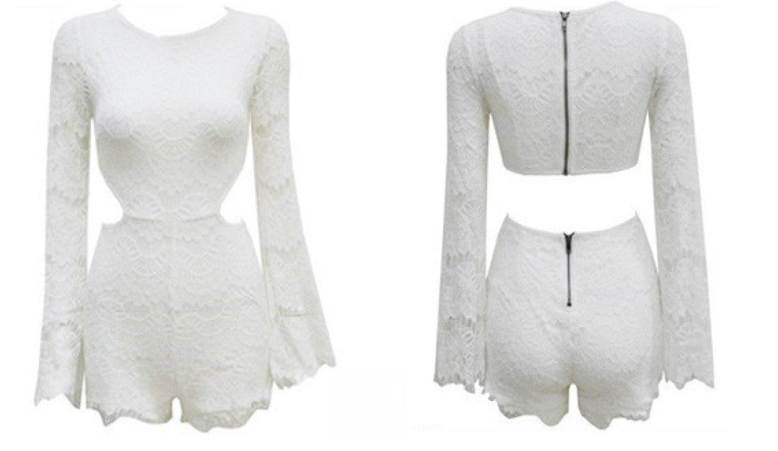 Tutina LESATH dettaglio collo alto pizzo — Dream Shop
