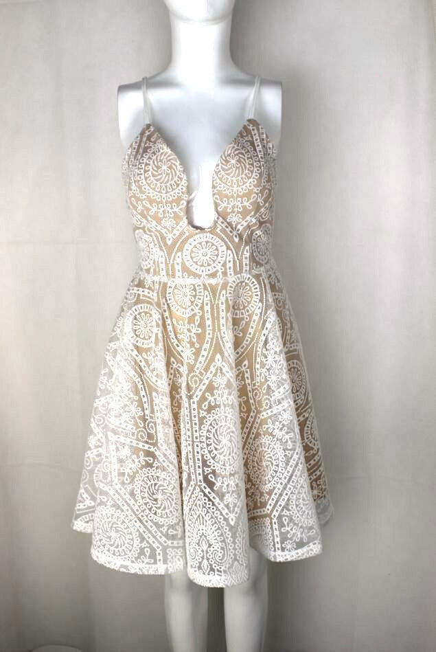 Crocket Vee Dress — indossata modella completa | Dream Shop