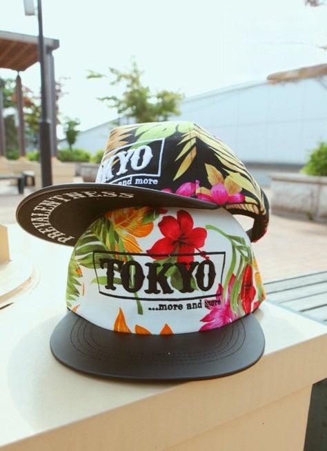 Cappello Tokio - dettaglio stampa fiorata | Dream Shop