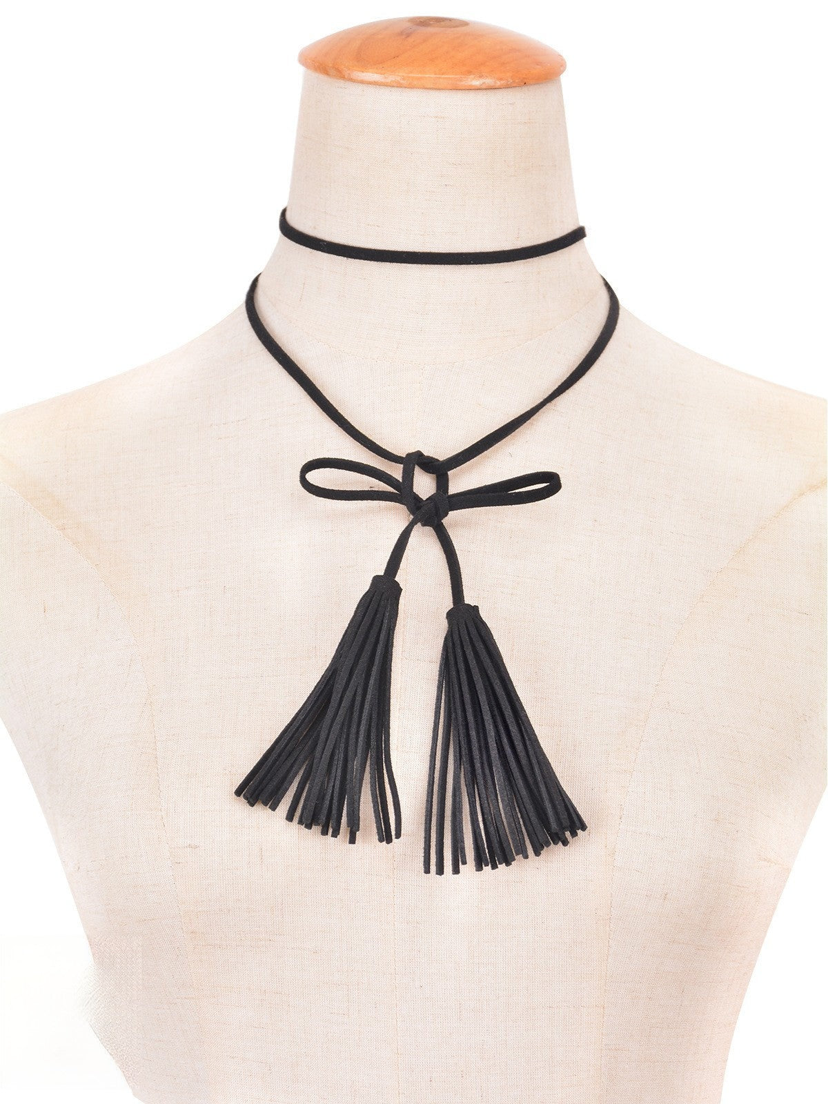 Collana laccio 2 - indossata look essenziale | Dream Shop