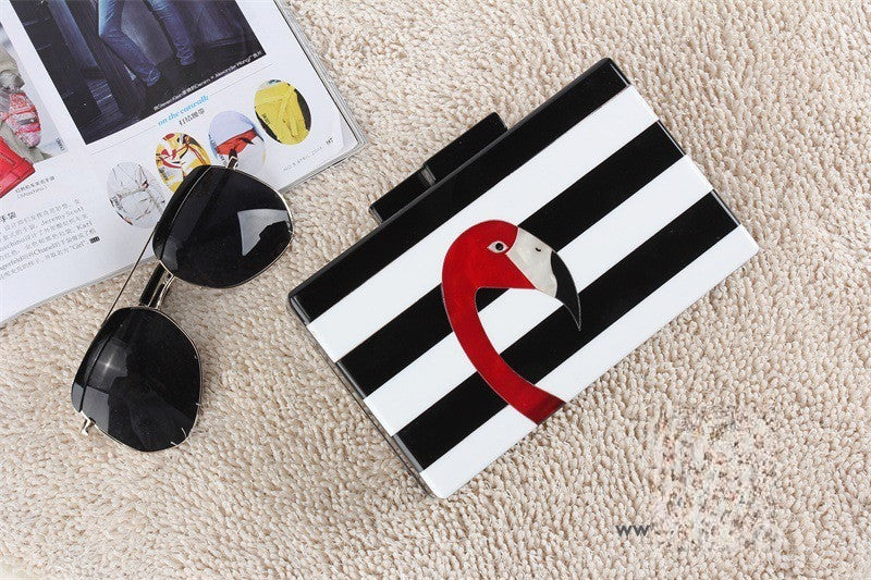 Pochette Stripe Flamingo - dettaglio chiusura a scatto | Dream Shop