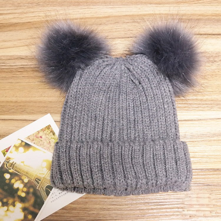 Cappellino double pon-pon vista frontale | Dream Shop