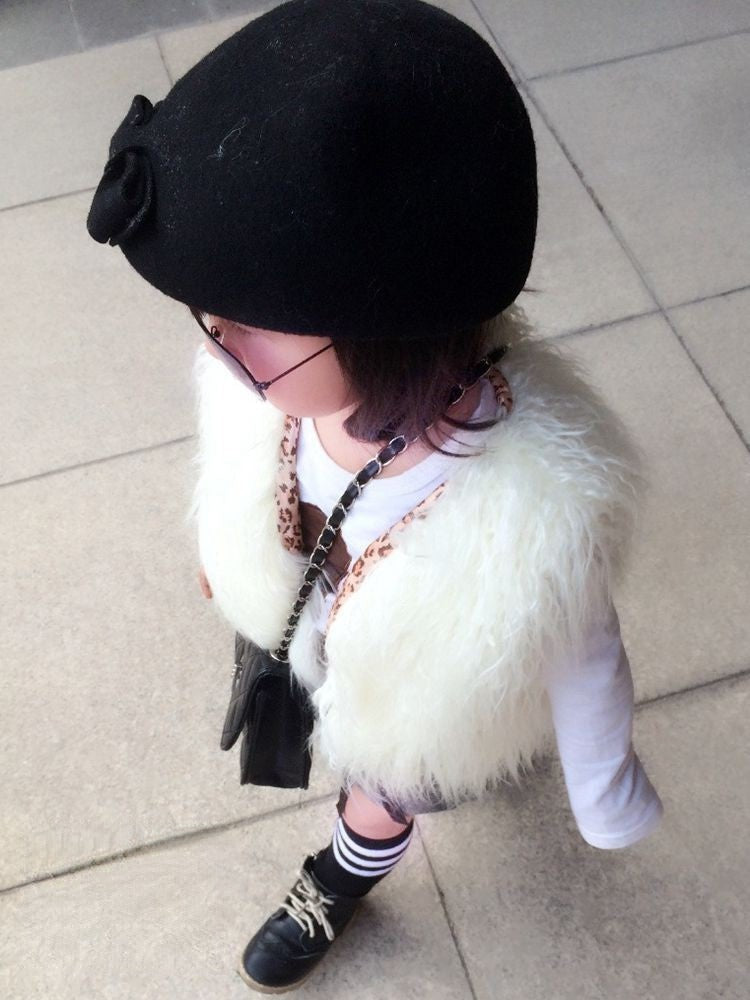 Smanicato pelliccia bimba Saira bianco indossato da bambina — Dream Shop