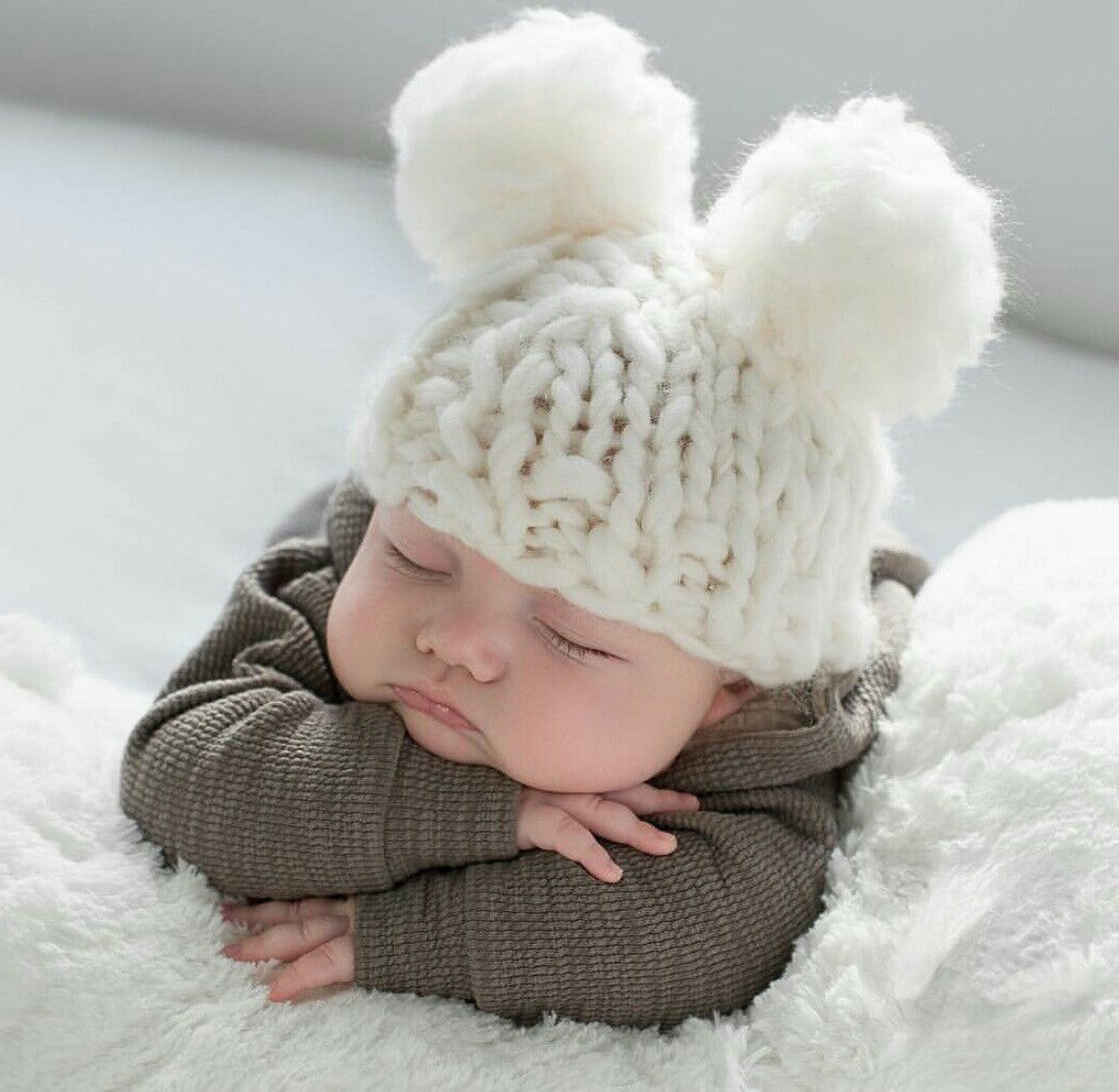 Cappellino neonato doppio pon-pon bianco — Dream Shop