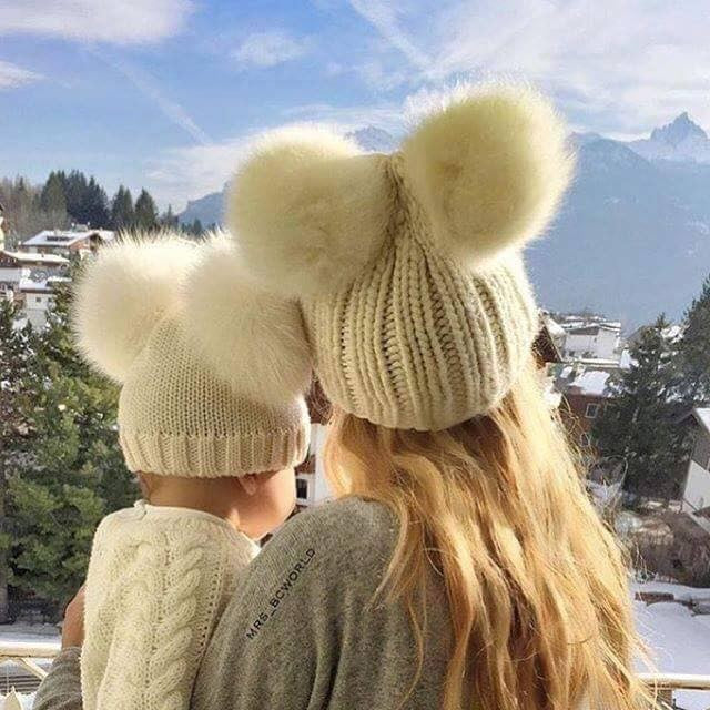 Double pon-pon-pon cap newborns