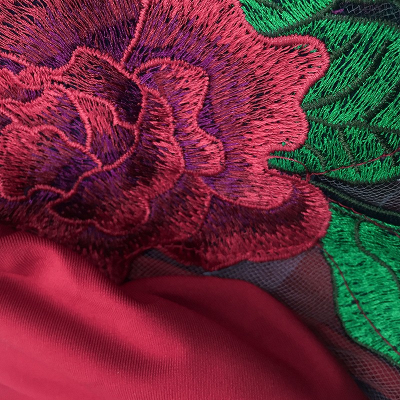 Body trasparent red roses