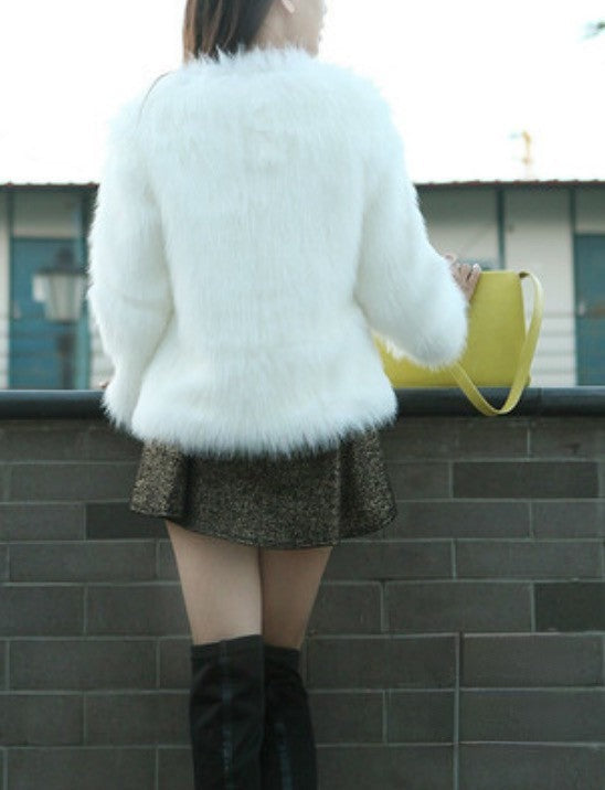 Pelliccia Giavy indossata su modella — Dream Shop