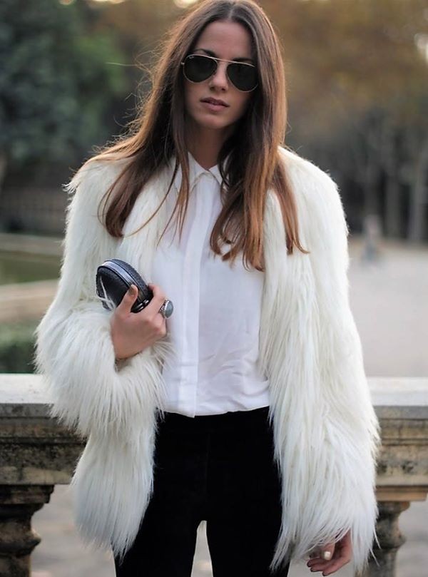 Pelliccia Wooven sintetica a pelo lungo con scollo tondo