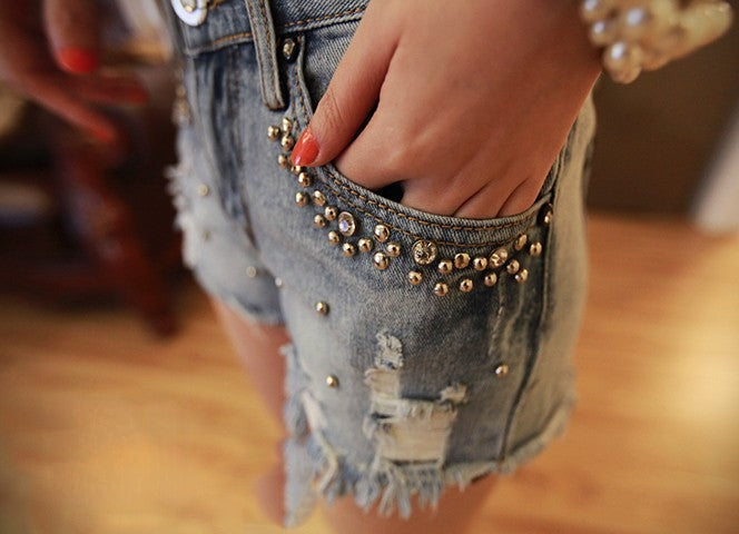 Worn out shorts indossati look casual — Dream Shop
