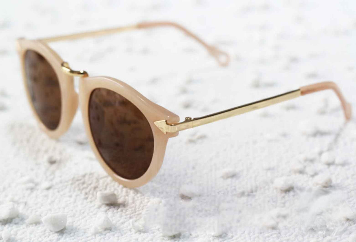 Moloko Sunglasses nero lucido vista frontale — Dream Shop