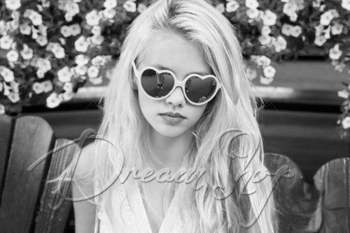 Heart Sunglasses colore rosa vista frontale — Dream Shop