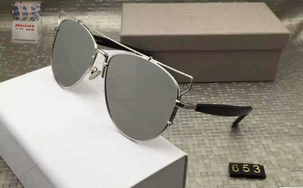 Beverly Sunglasses colore azzurro vista frontale — Dream Shop