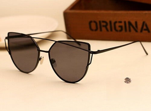 Yankee Sunglasses nero con montatura nera — Dream Shop