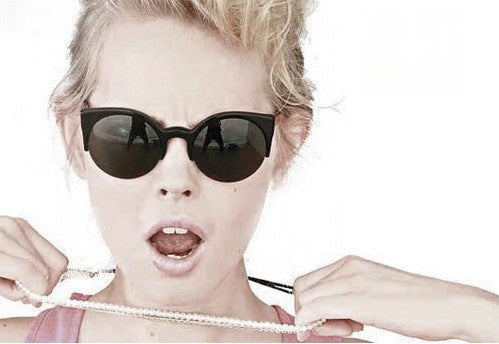 Super Vintage Sunglasses colore marrone vista frontale — Dream Shop