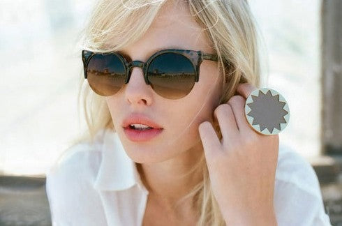 Super Vintage Sunglasses vista laterale con aste — Dream Shop