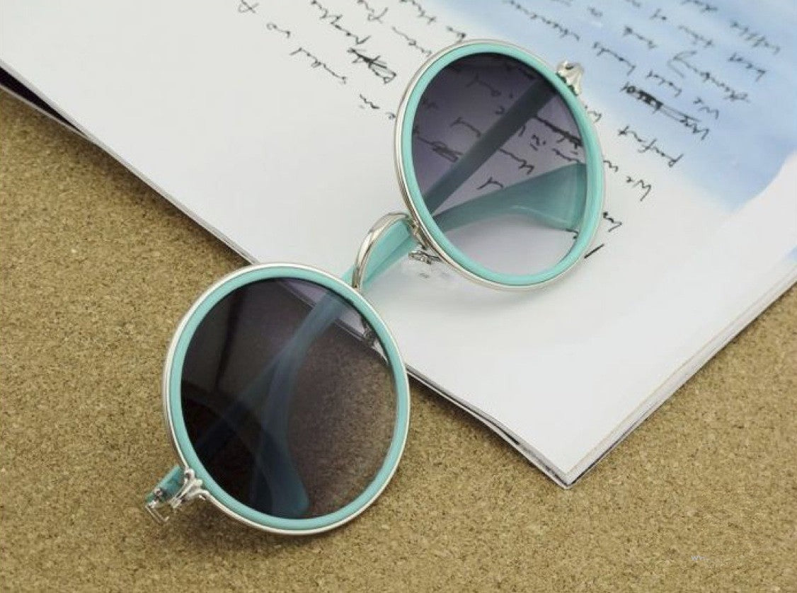 Around Sunglasses colore rosa vista frontale — Dream Shop