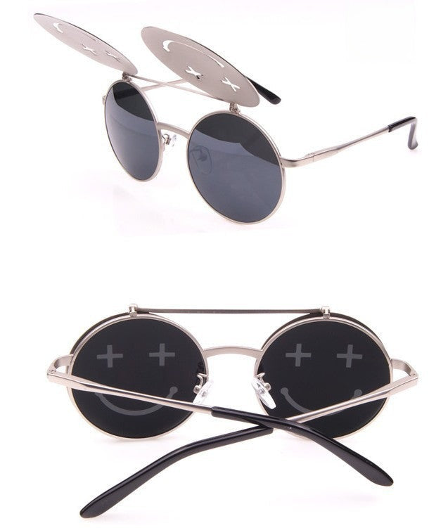 Smiley Sunglasses argento con lente nera — Dream Shop