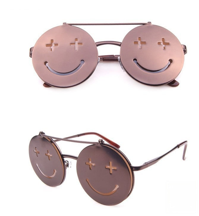 Smiley Sunglasses vista laterale con aste in metallo — Dream Shop