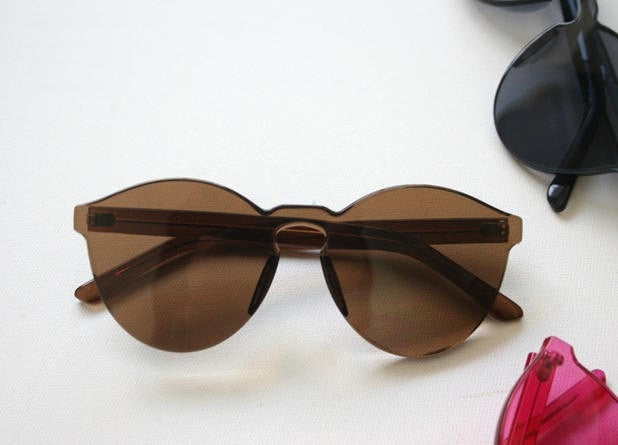 Plastik Sunglasses vista laterale — Dream Shop