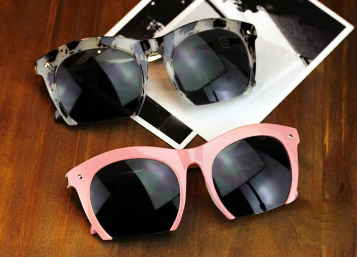 Wendy Sunglasses colore marrone vista frontale — Dream Shop
