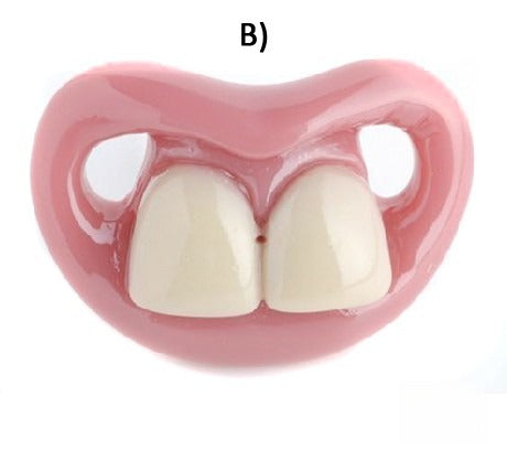 Ciuccio con dentoni B — dettaglio dei denti in rilievo | Dream Shop