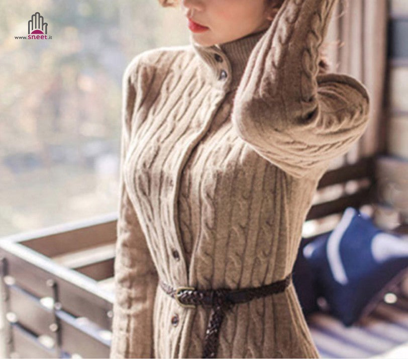 Maxidress in maglia con bottoni Tessa