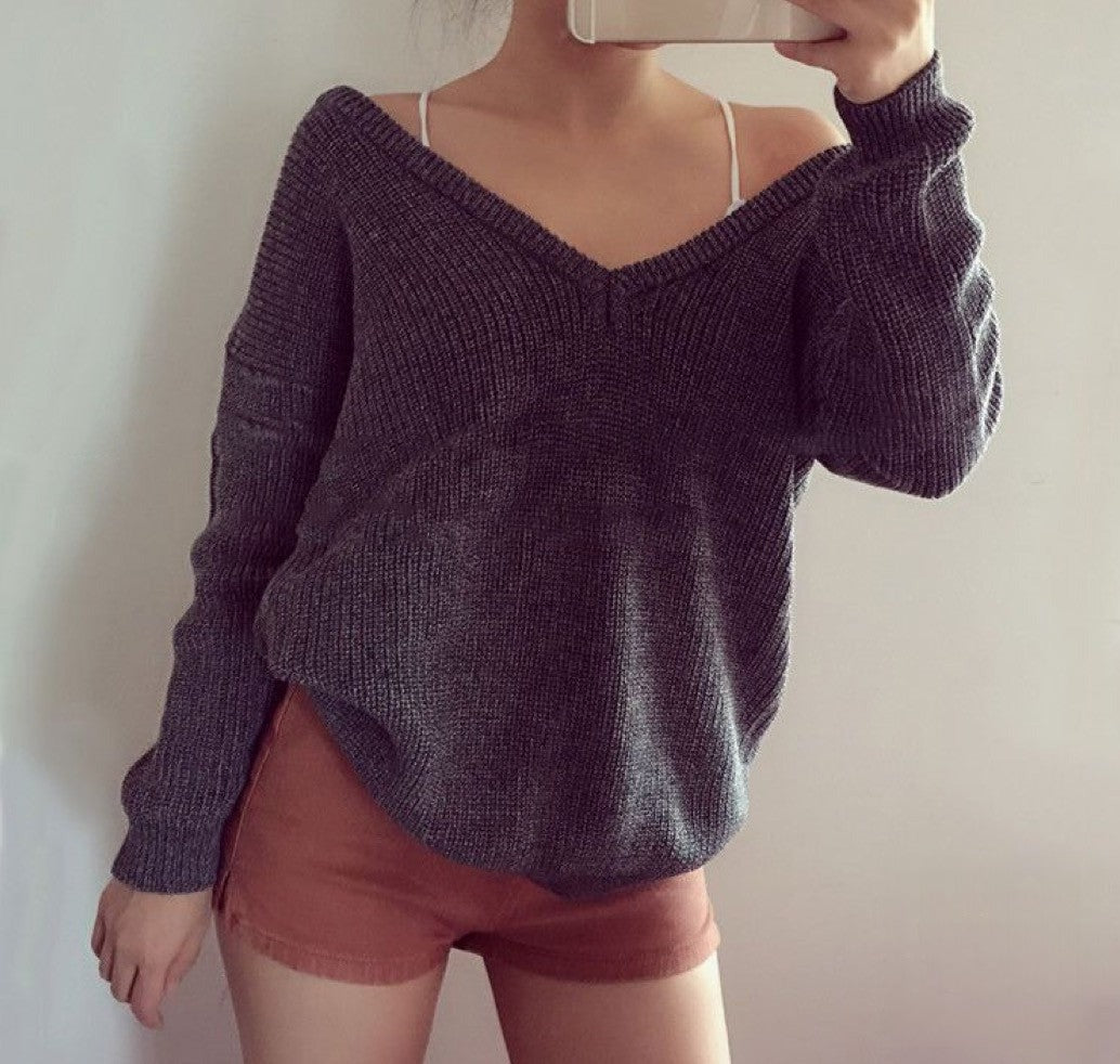 Maglioncino Olivia schiena scoperta a V indossato — Dream Shop