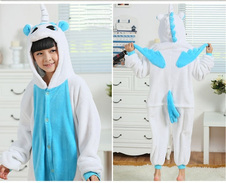 Pigiamino Unicorn tuta peluche su sfondo neutro — Dream Shop