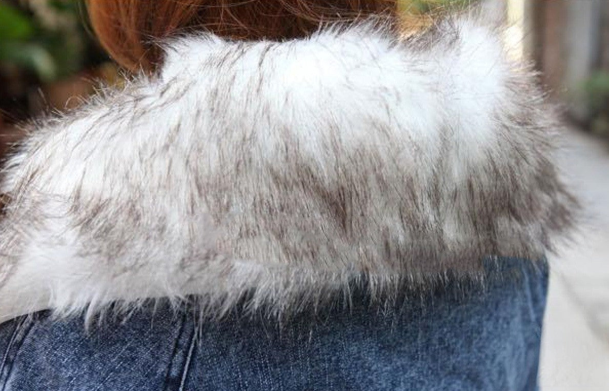 Giacca Denim Raja collo in ecopelliccia dettaglio — Dream Shop
