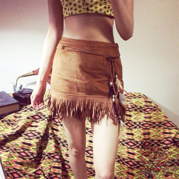 Gonna frange gipsy scamosciata vista frontale — Dream Shop