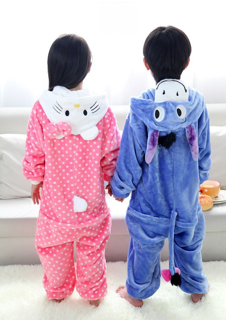 Pigiamino Ih-Oh tuta pigiama peluche su sfondo neutro — Dream Shop