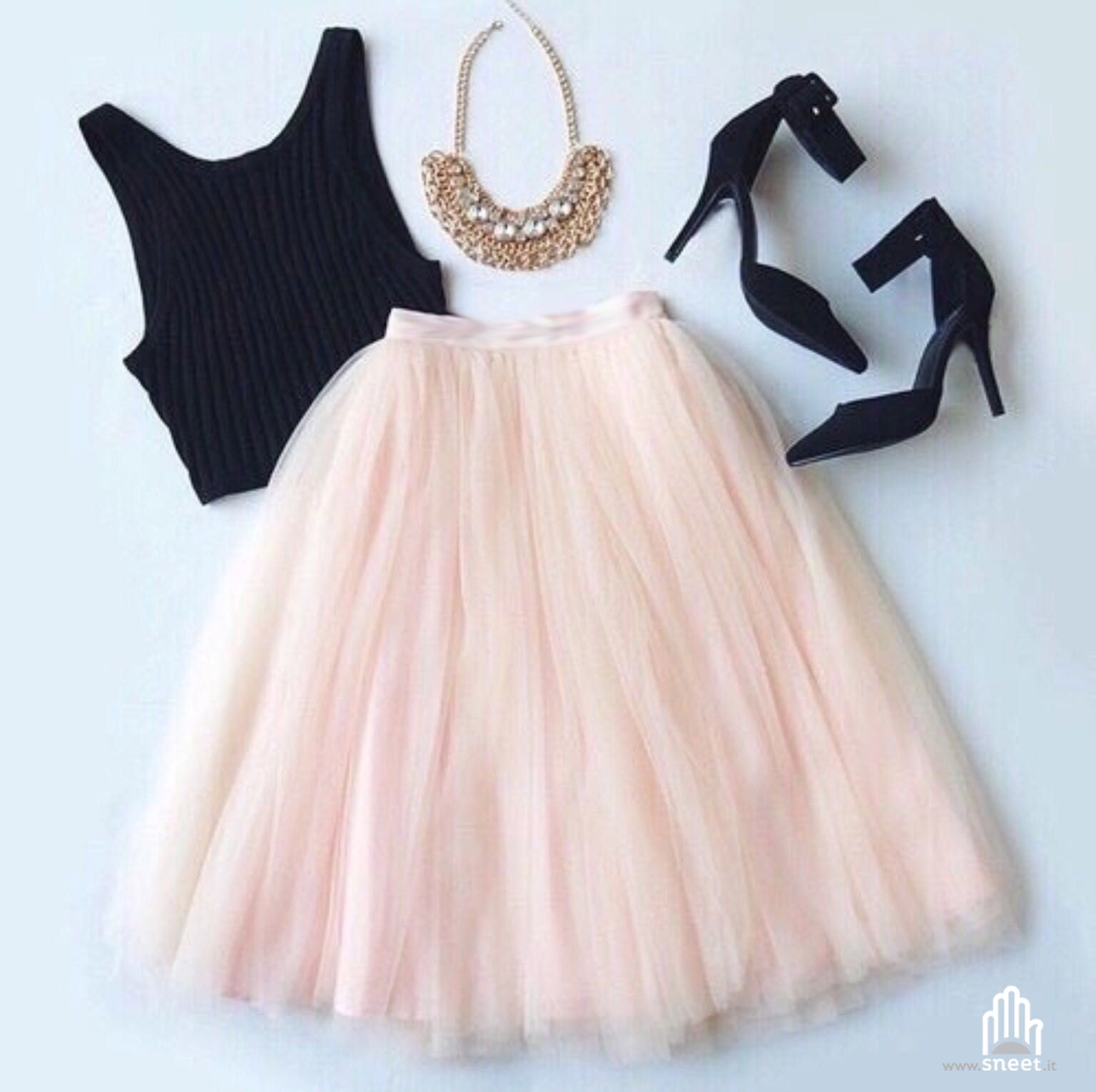 Gonna tulle Laikjia indossata look elegante — Dream Shop