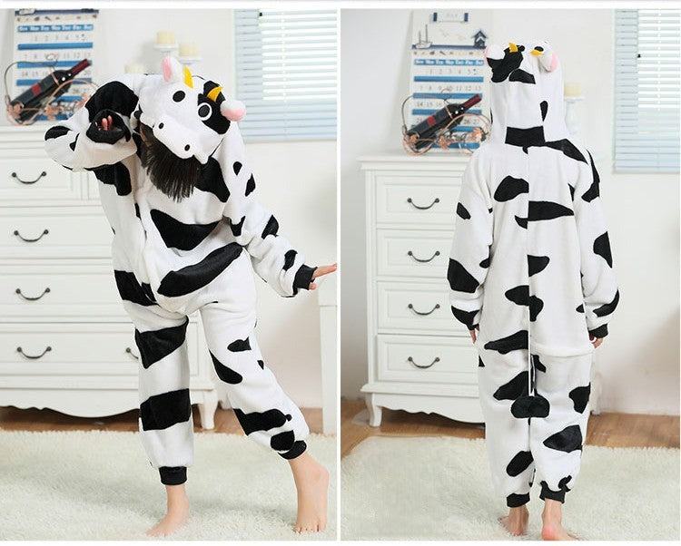 Pigiamino Mucca bambino sorridente con tuta peluche mucca — Dream Shop