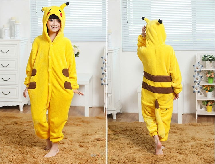 Pigiamino Pikachu dettaglio cappuccio con orecchie di Pikachu — Dream Shop