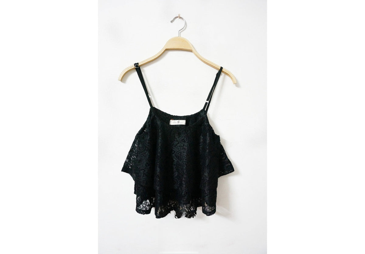 Crop Top Jessie pizzo multistrato vista frontale — Dream Shop