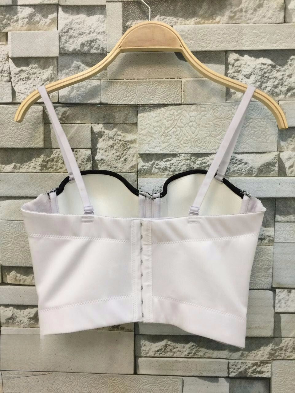 Crop Top Kontrast — coppe integrate dettaglio | Dream Shop