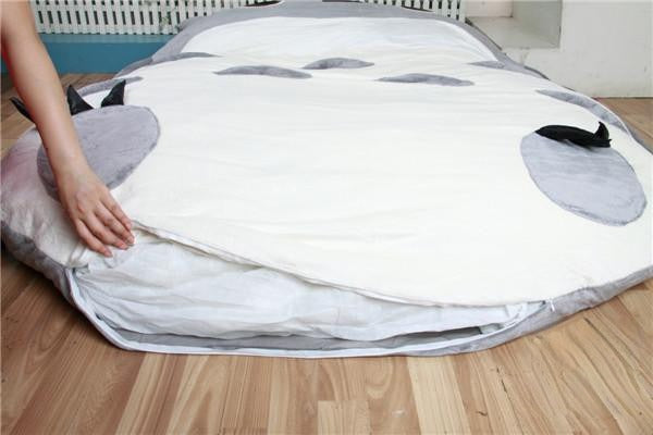 Totoro Bed 200x130cm vista posteriore | Dream Shop