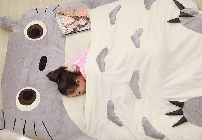 Totoro Bed 200x130cm close up | Dream Shop