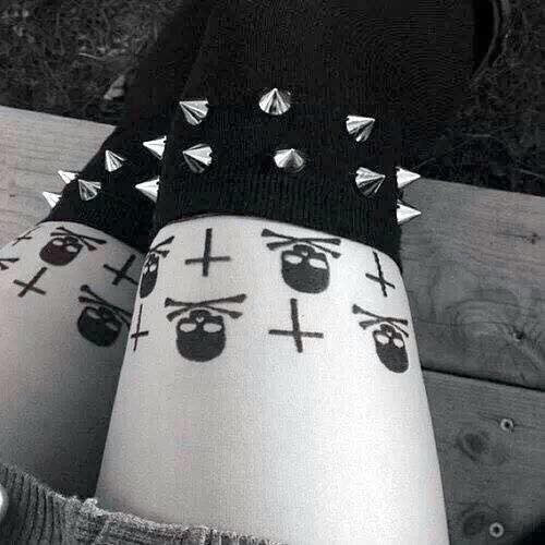 Zapatos parisinos con tachuelas