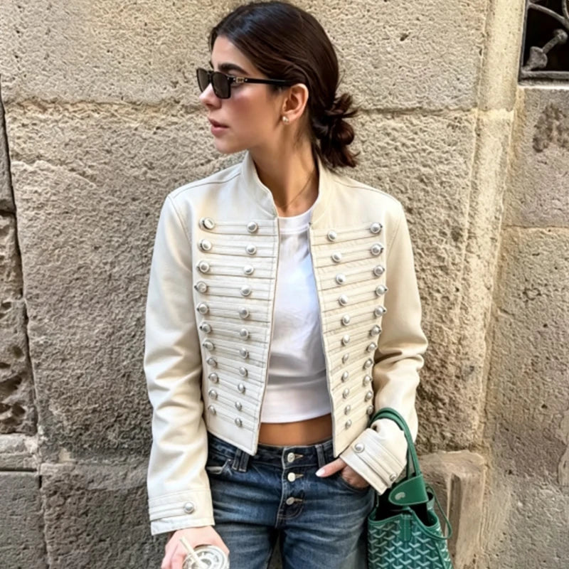 Giacca ecopelle Rahupa avorio — indossata con jeans e maglia bianca | Dream Shop