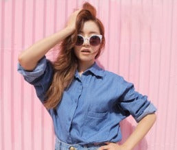 Camicia Heart abbinata a jeans — Dream Shop