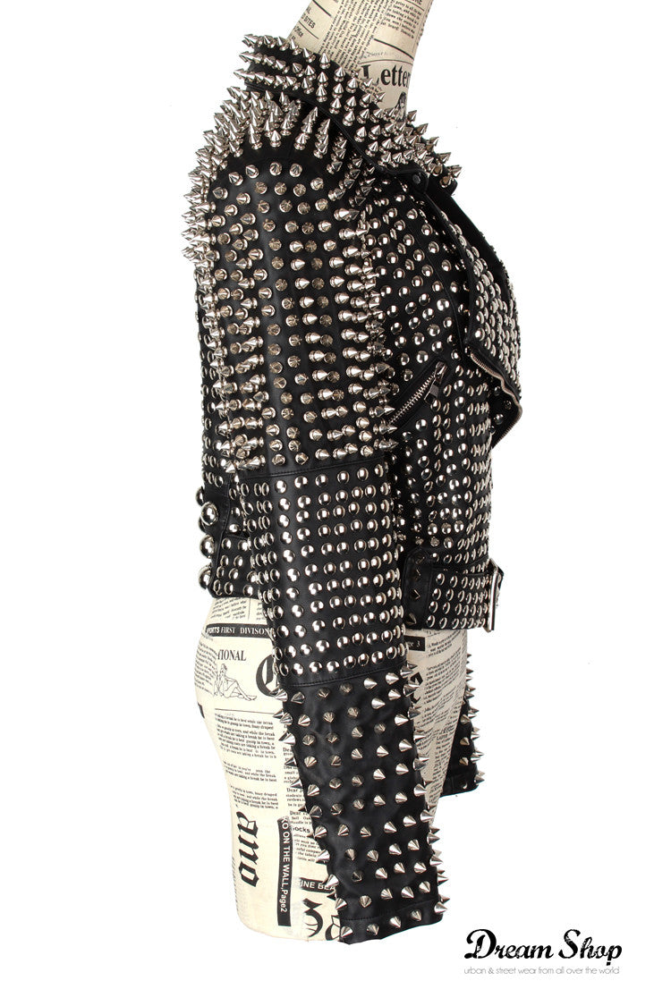 Giacca ecopelle borchiatissima