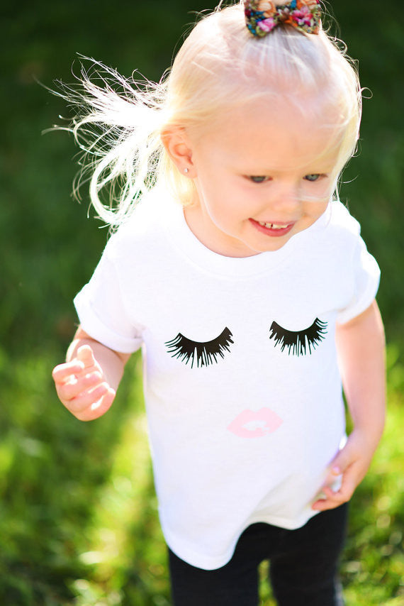T-shirt baby eyelash