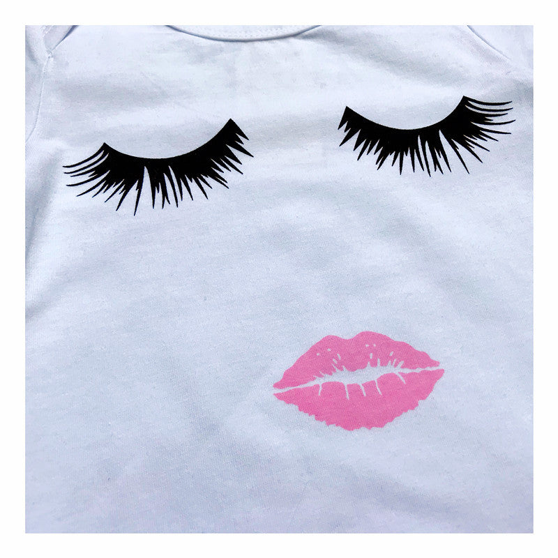 T-shirt baby eyelash