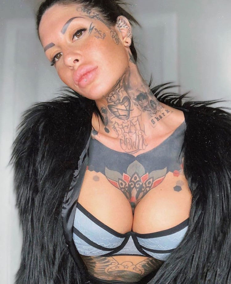 Pelliccia Wooven sintetica a pelo lungo con scollo tondo