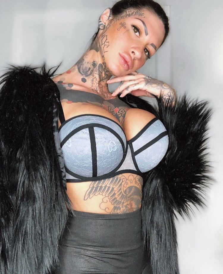 Pelliccia Wooven sintetica a pelo lungo con scollo tondo