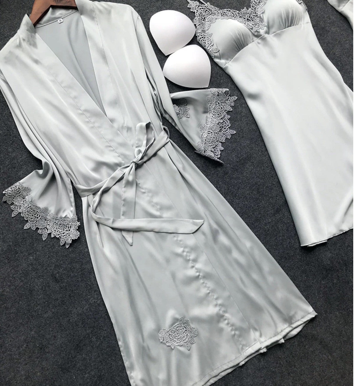 Completo 4 pezzi Solina