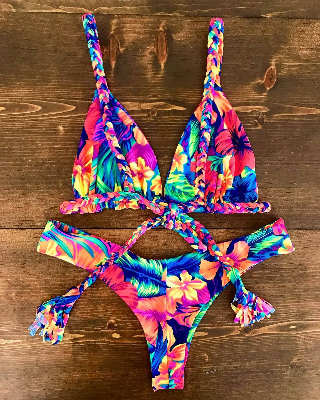 Bikini fiocco tropical flower