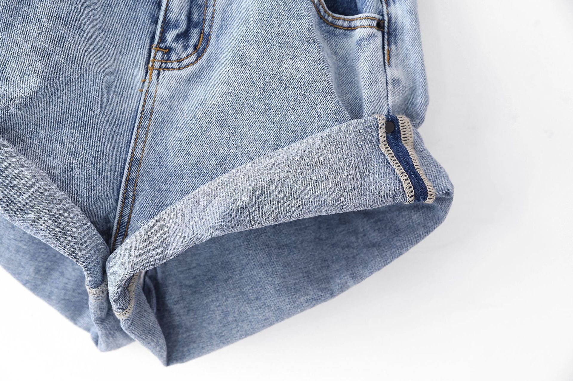 Shorts denim a caramella